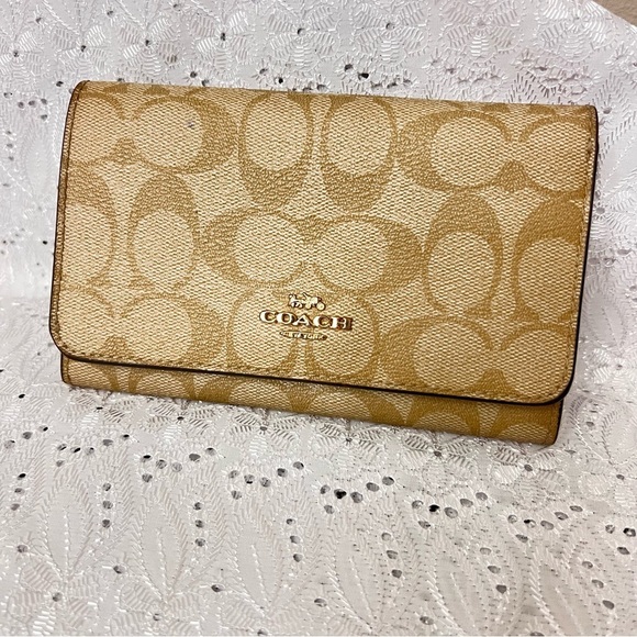 Coach Handbags - FLAP WALLET IN SIGNATURE CANVAS (COACH F32484)
